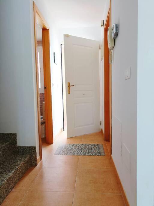 Willa Casa Familiar A Pie De Piscina Vera Zewnętrze zdjęcie