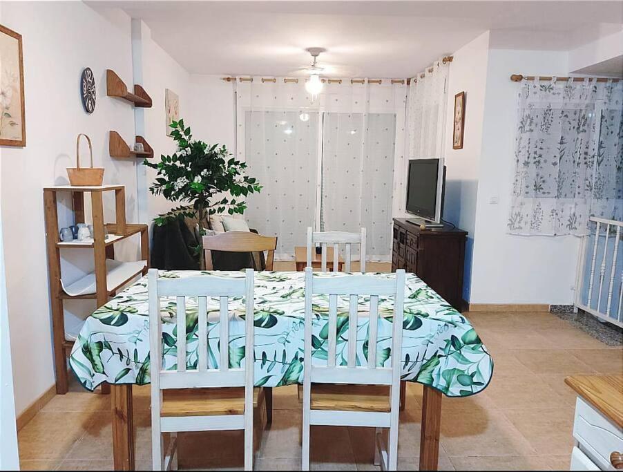 Willa Casa Familiar A Pie De Piscina Vera Zewnętrze zdjęcie