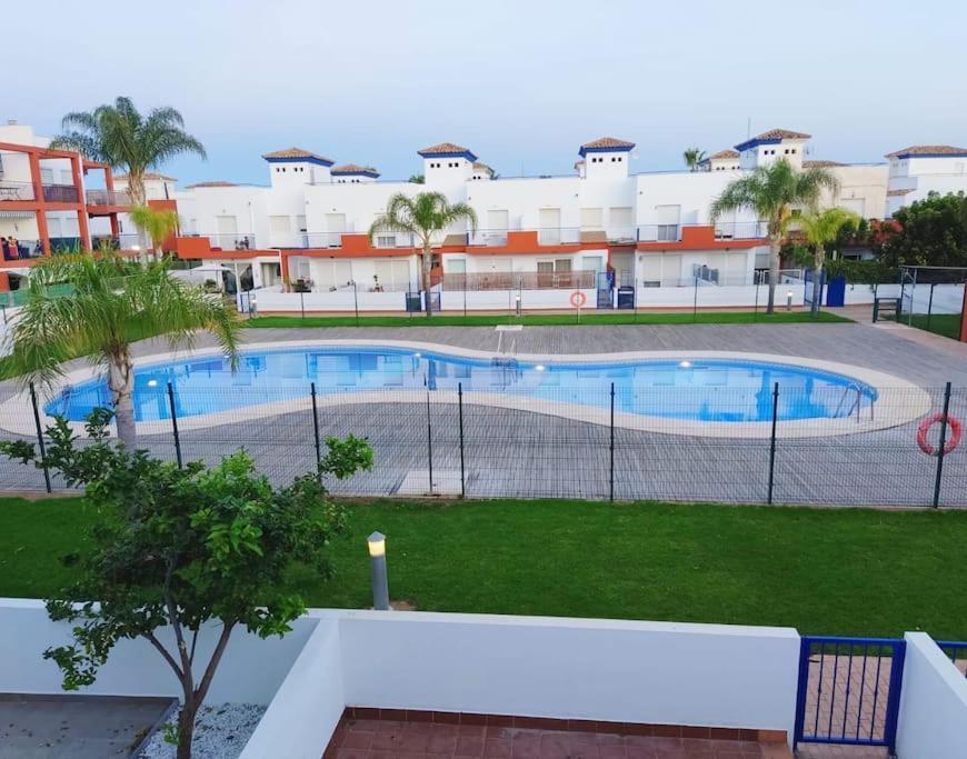 Willa Casa Familiar A Pie De Piscina Vera Zewnętrze zdjęcie