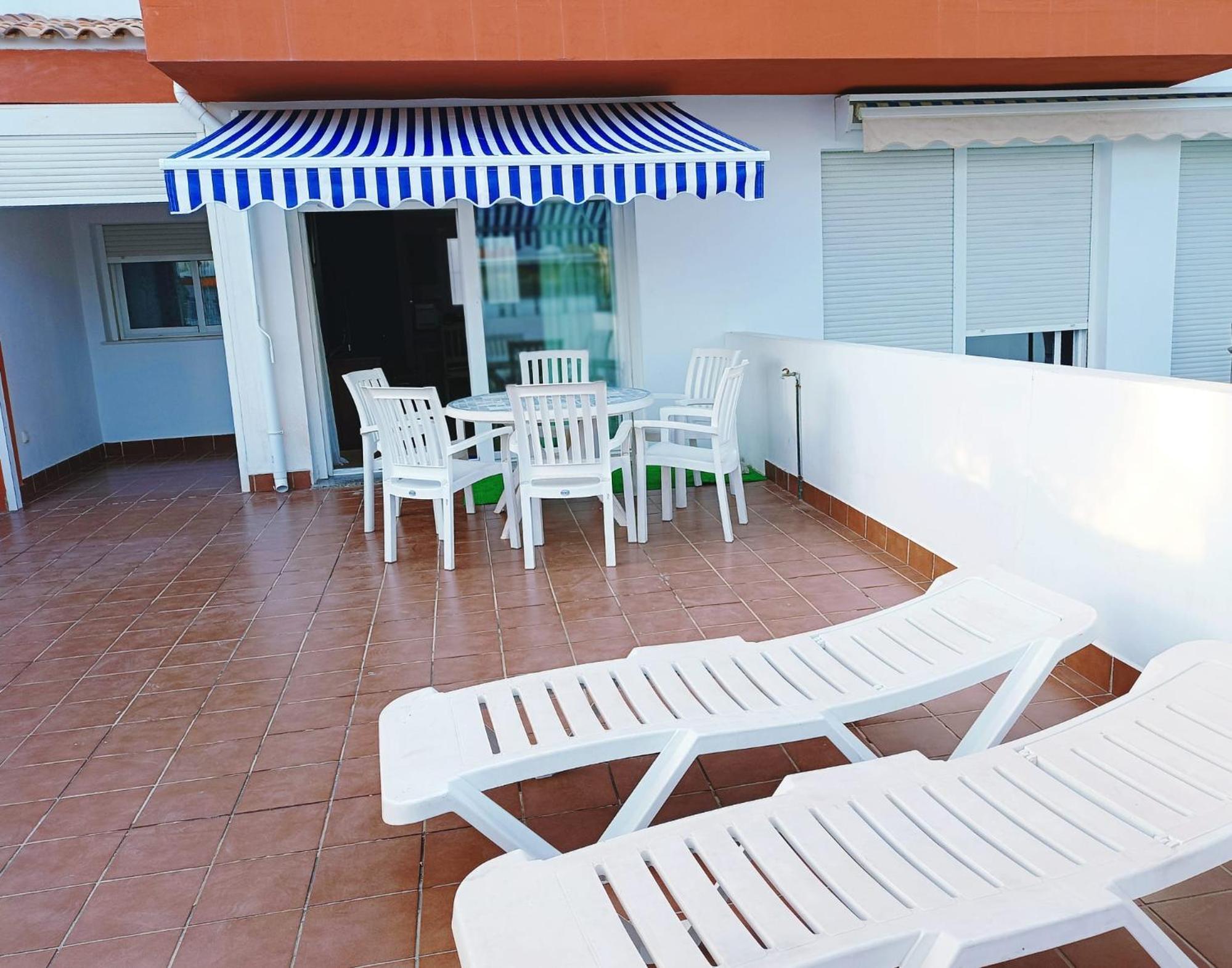 Willa Casa Familiar A Pie De Piscina Vera Zewnętrze zdjęcie